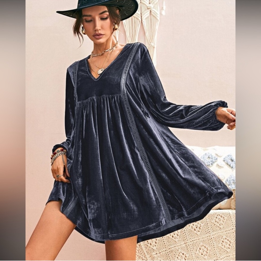 RusttyDustty lantern sleeve flared hem velvet blue mini dress